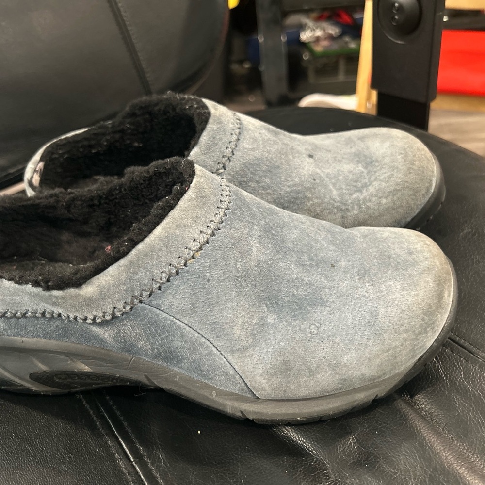 Merrell Gray blue Suede Fur-Lined Slip-On Clogs 8 men or 10 women